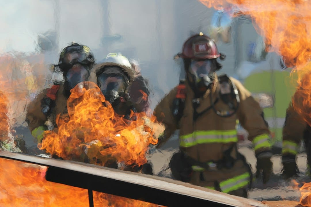 Rescate de mascotas en incendios domésticos: protocolo y límites para el bombero voluntario