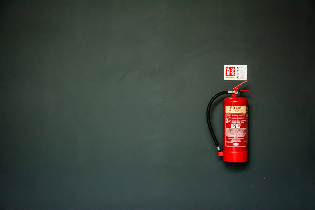 Extintores clase D para incendios de metales: litio, magnesio y aluminio en talleres industriales