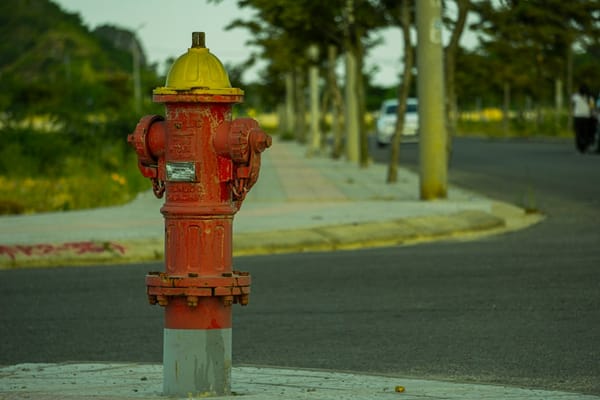 Camiones hidrantes vs. cisternas en rutas sin red de agua: qué conviene según la jurisdicción